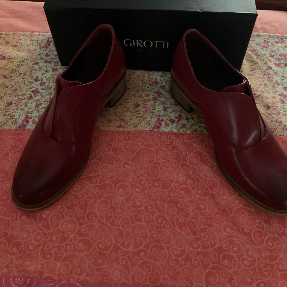 Woman's New Girotti Shoes